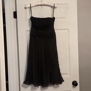 Plain but elegant chiffon little black dress!